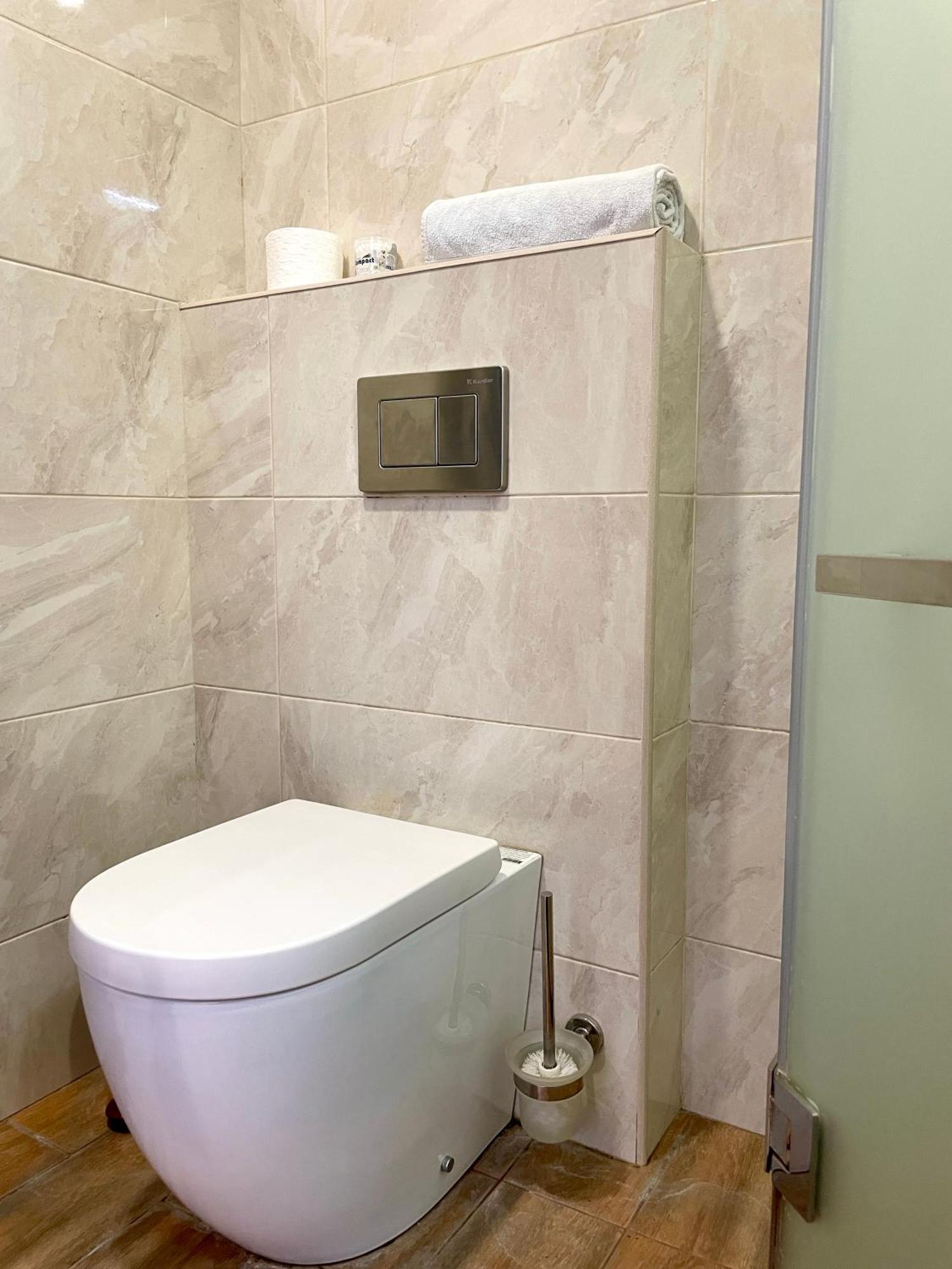 Apartment In Yerevan City Center Republic Square Self Check-In Eksteriør billede